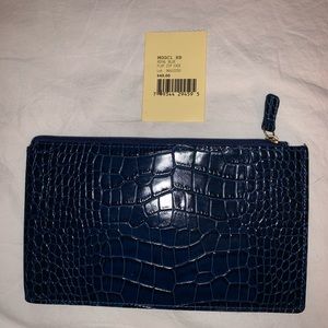 Dooney & Bourke Croco zip case